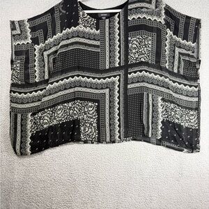 Karen Kane Black and White Bandana-Print Tunic Poncho